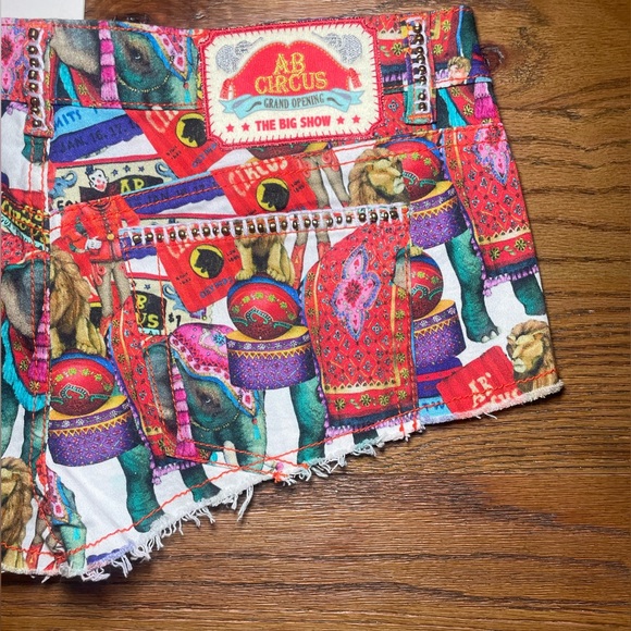 VINTAGE AGUA BENDITA SHORTS - Picture 3 of 8